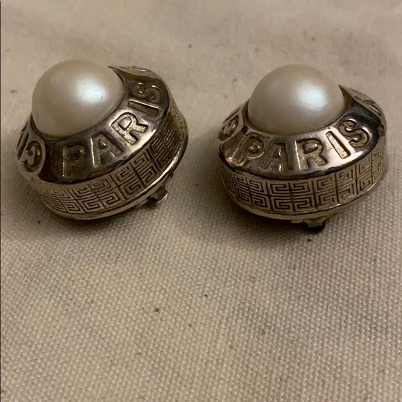 Givenchy Faux Pearl Clip On Earrings - Picture 4 of 4